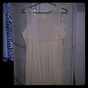 White tank top w/ floral lace sides